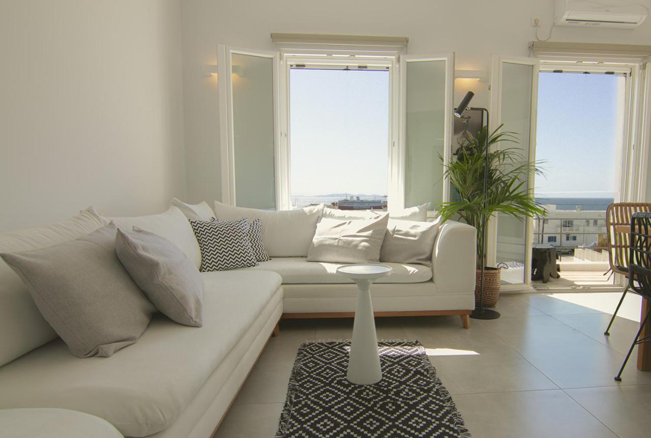 Aelia * Tinos